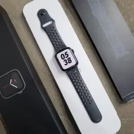 Apple Watch Seri 5 40mm Fullset Original