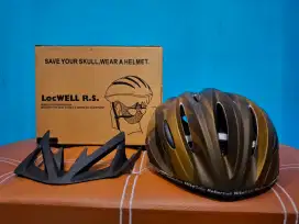 Helm Sepeda United Warna Emas dan Hitam