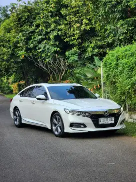 Jual Cash Honda Accord 1.5 VTil AT 2023 Pemakaian 2024