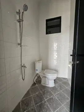 Tertarik dengan rumah 2 lantai ini segera booking