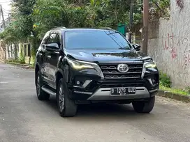 Toyota Fortuner 2.4 VRZ Diesel AT 2022
