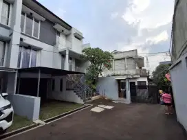 Rumah townhouse  CILANDAK,komplek pribadi ada 5 Rumah saja