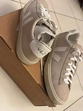 Veja men shoes size 43