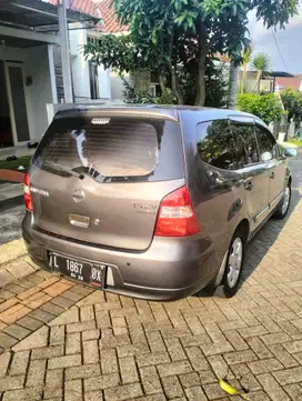 Nissan Grand livina 2010 Bensin