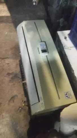 Ac bekas 3/4pk.panasonik