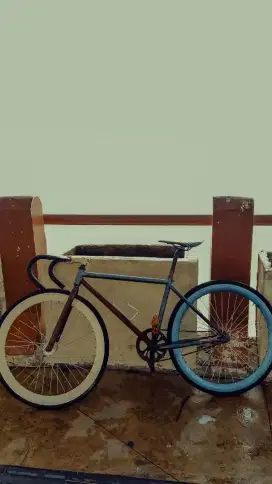 Sepeda fixie siap pakai