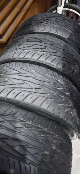 Ban Toyo Proxes 4 R20