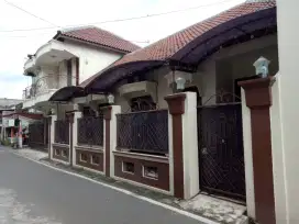 -Dijual Rumah 2 Lantai-