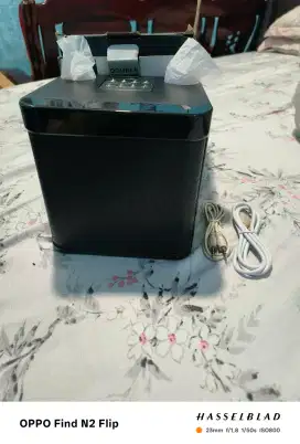 Wireless karaoke speaker