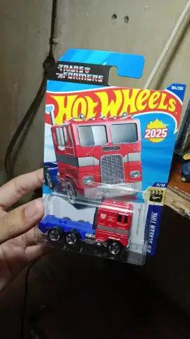 Hot wheels transformers Optimus Prime Terbaru 2025