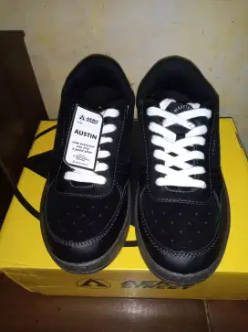 Sepatu Aerostreet Austin ukuran 42