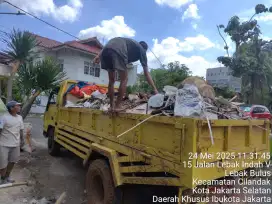 Buang Puing Kemayoran