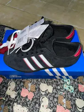 adidas london'96 blackcore size 37,5 fit 39