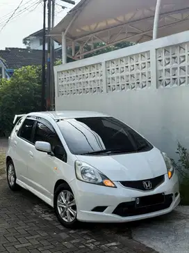 Honda Jazz S Upgrade RS AT 2010