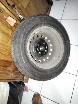 Di jual ban copotan Sigra bekas serasa baru
