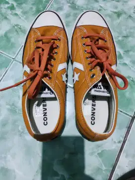 Sepatu Converse ORI size 42