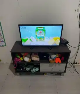 TV LED SHARP 24 Inch Fullset