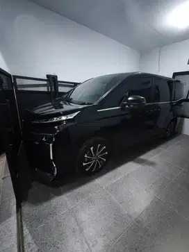 Toyota Voxy 2022 Bensin