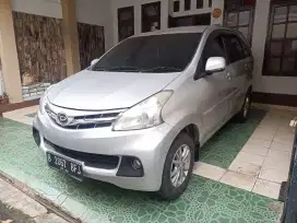 Xenia R Deluxe matic 2015 good condition