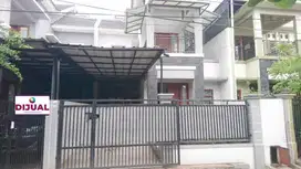 Dijual Rumah 2Lantai siap huni di Villa Galaxy , Bekasi