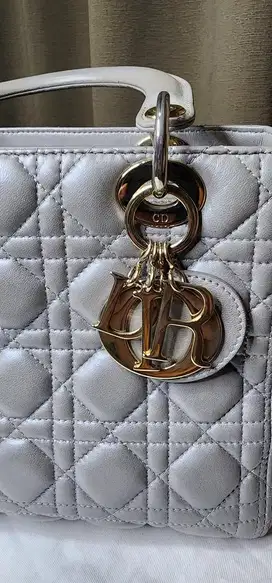 REPRICE! LADY DIOR Medium 2017 Pearl Grey. NEGO