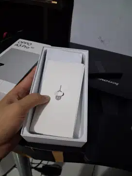Oppo a3 pro 8/256gb mulus fullset ori ada minus dikit