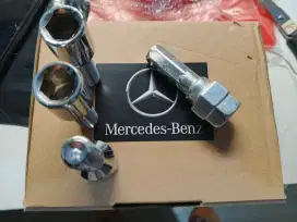 Baut Roda Mercy Kepala Seneka/Seneca 12MM X 1.5 Pendek