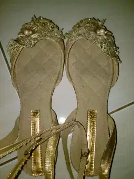 Aveda warna gold size 36