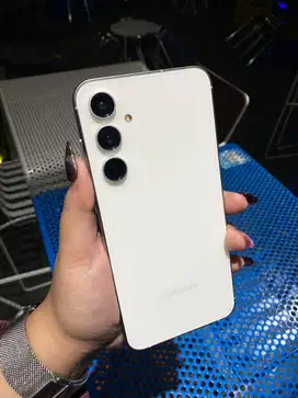 Samsung S23 FE 8/128