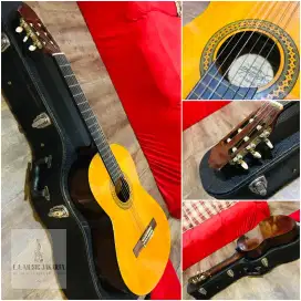 Gitar Akustik Original Espanõla Beli di Gramedia Mall Empuk di Jari