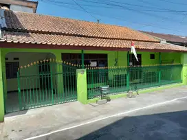 Disewakan Rumah Per Tahun