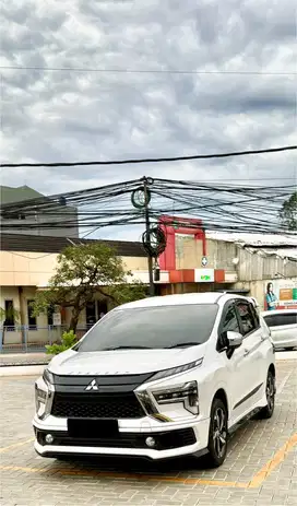 Mitsubishi Xpander Ultimate CVT Putih 2022