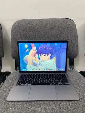 MacBook Air 2020 i5 16/512GB
