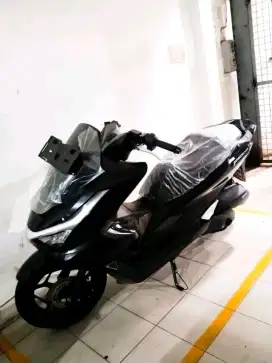 HONDA PCX 160 CBS HITAM GLOSSY