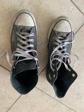 Sepatu Cowok Second merk Converse Original