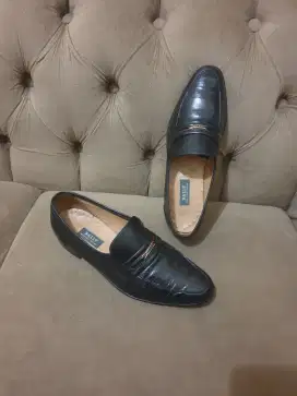 Mulus .authentic sepatu .pantofel bally size 43