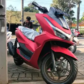 HONDA PCX 160 ABS MERAH
