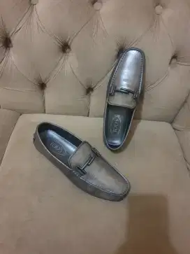 Mulus .authentic sepatu .loafers tods limitet size 41.5