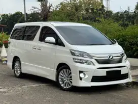 ANTIK! Toyota Vellfire Z 2013 Low KM