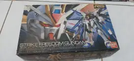 ORIGINAL BANDAI GUNDAM STRIKE FREEDOM REAL GRADE