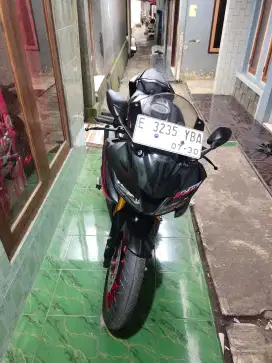 Jual R15 V3 2020 leter E kuningan