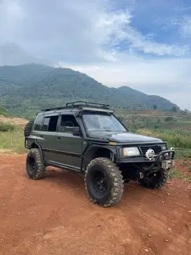 Suzuki Escudo 1994 Bensin full option siap offroad