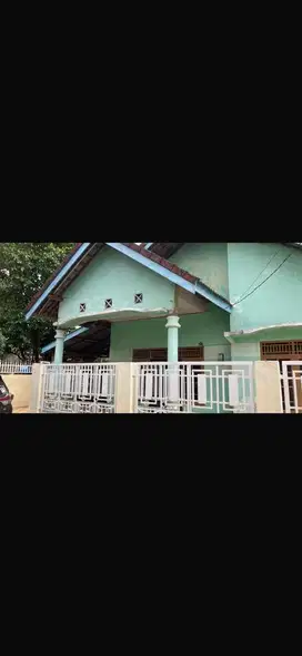 Dijual Cepat  harga msh bs Nego Rumah cocok utk usaha kos2an