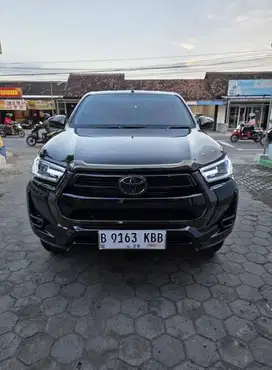 hilux v 4x4 double cabin diesel matic tahun 2023