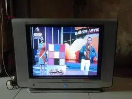 Tv tabung 29in merk polytron slim normal