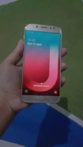 Galaxy J7 Pro second