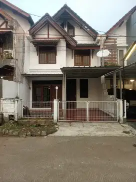 Dijual cpt rumah 2+1lt 1.1m nego lt92m griya asri tole Iskandar depok