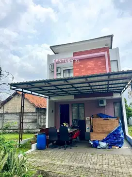 Rumah Halaman Belakang Luas Di Melia Residence Graha Raya