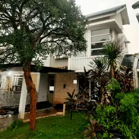 RUMAH DI METLAND TRANSYOGI CILEUNGSI BOGOR