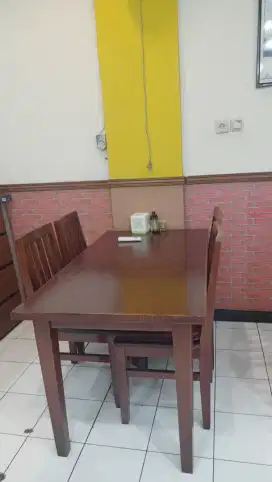 Meja + kursi bekas